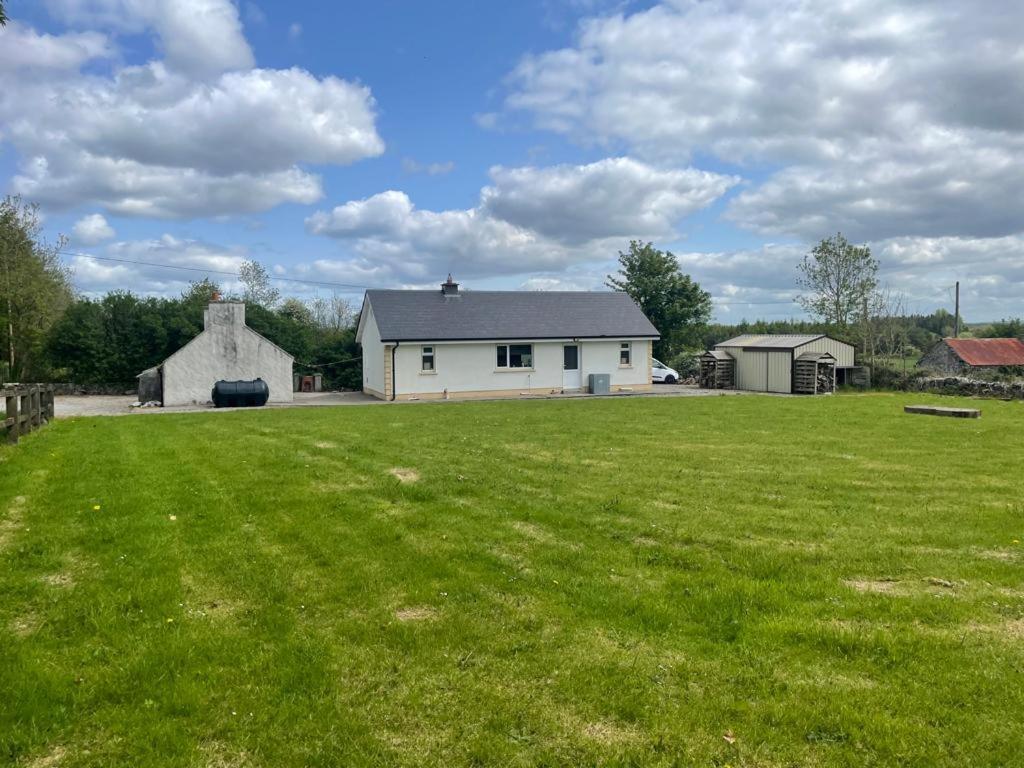 Higgins House Villa Ballyhaunis Exteriör bild