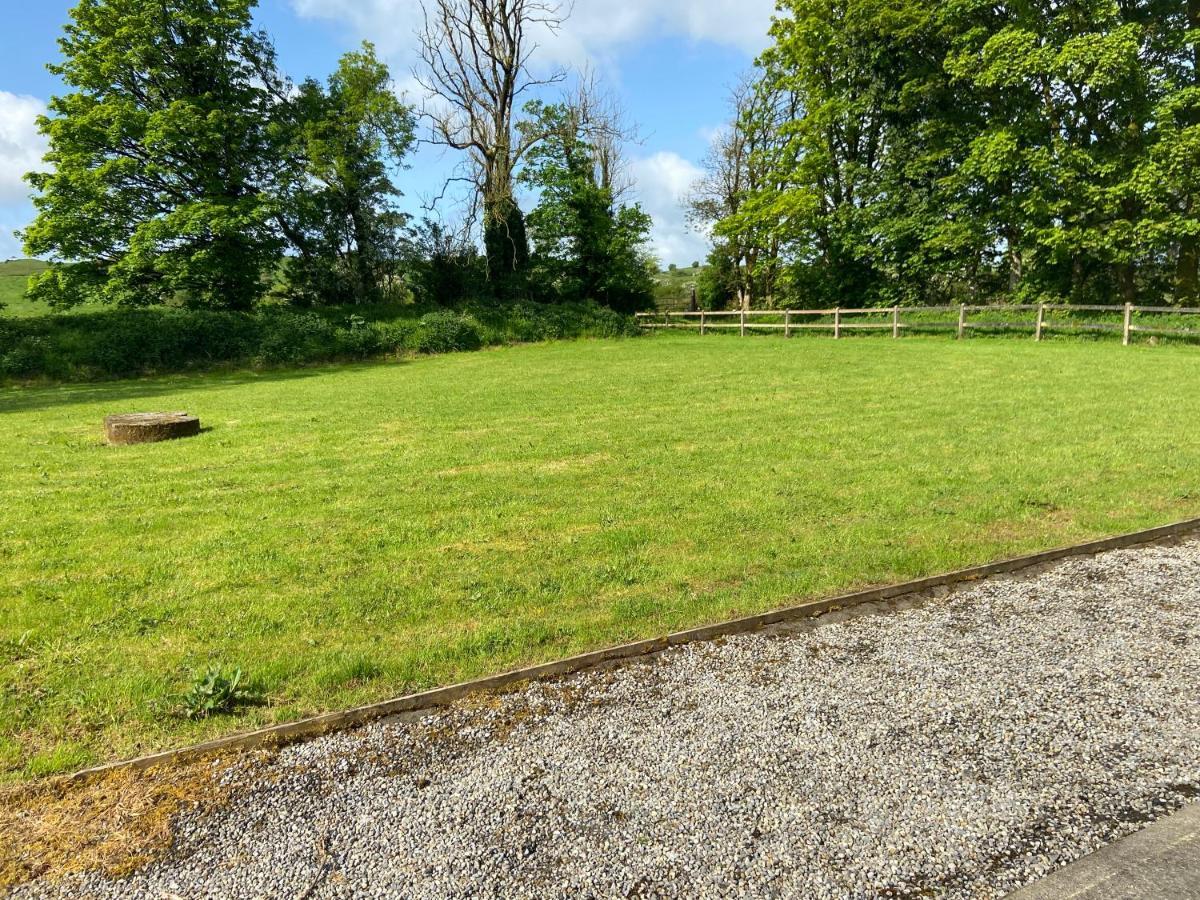 Higgins House Villa Ballyhaunis Exteriör bild